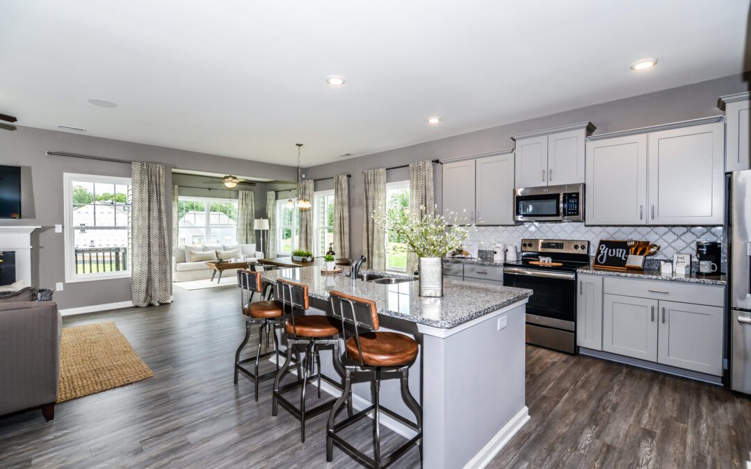 Elmsted-kitchen-sunroom