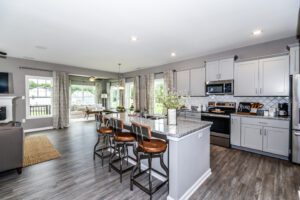 Elmsted-kitchen-sunroom